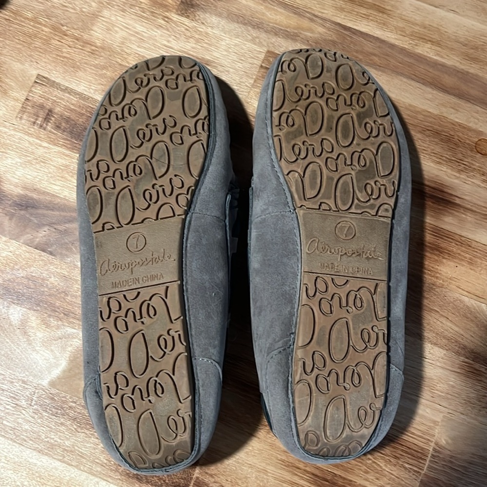 Areopostale Faux Suede Moccasin Size US 7/ EUR 37 Color: Taupe - Picture 3 of 7